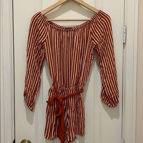🌟 Forever 21 Striped Romper - Size Small - Picture 1 of 3